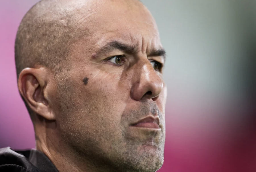 Leonardo Jardim lamenta derrota do Flamengo e admite vergonha após jogo