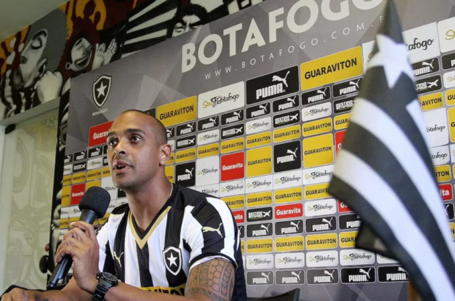 Ex-jogador do Botafogo morre e causa comoção no futebol brasileiro